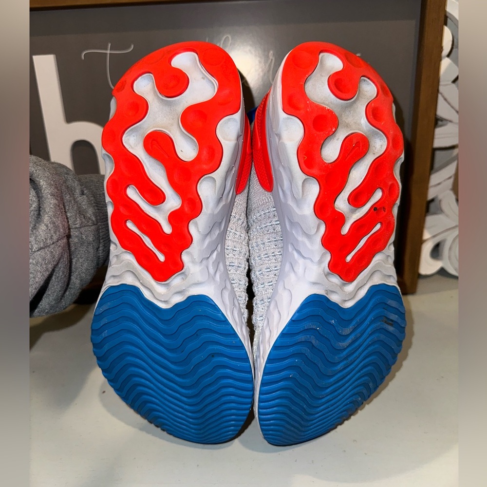 Nike React Phantom Run Flyknit 2 Shoes Women's 8 Grey CrimsonDv2179-001Preowned - Picture 10 of 11